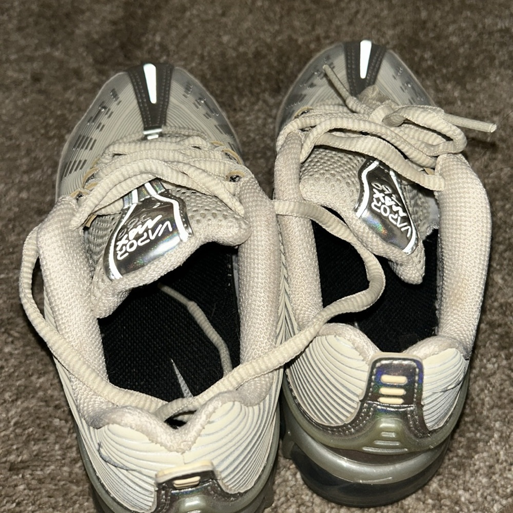 Nike silver reflective vapormax 360 size 5 - Picture 9 of 11
